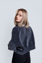 Load image into Gallery viewer, WARMER JACKET short
